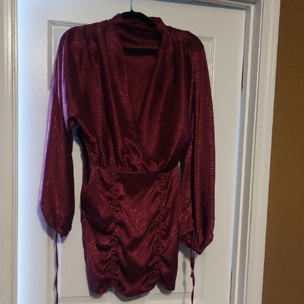 4SI3NNA Deep Red Textured Fabric
